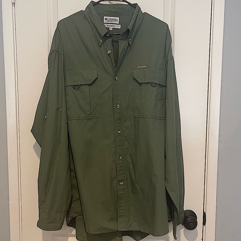 Columbia mens XXL button down with long sleeve to short sleeve adjustment